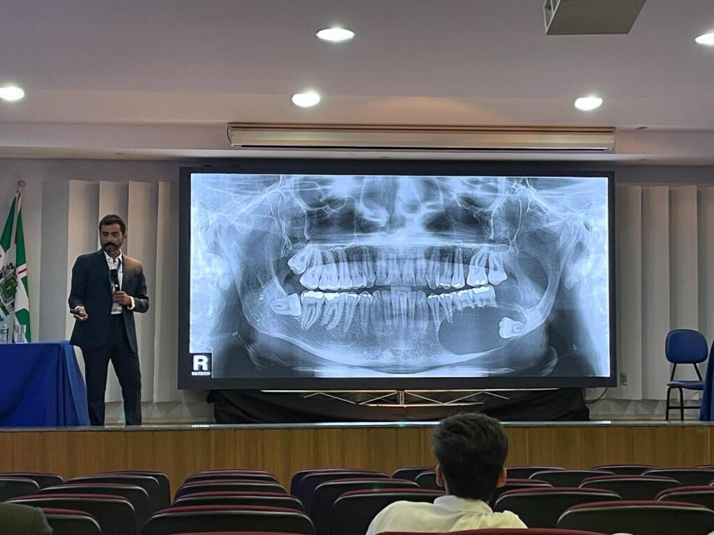 Instagram post from drcassiovinhadelli. This post is in position 3.